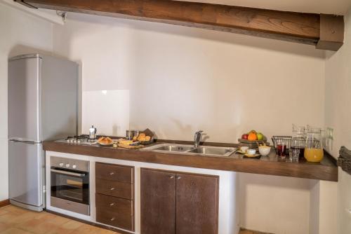 Studio Apartment with Sea View image 10