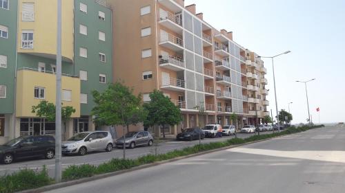  Cozy Apartment with Sunset View, Unterkunft in Aveiro