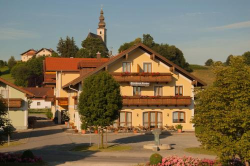 Gasthof Gruber - Accommodation - Fridolfing