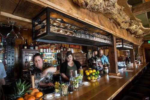 McMenamins Kalama Harbor Lodge - 레스토랑