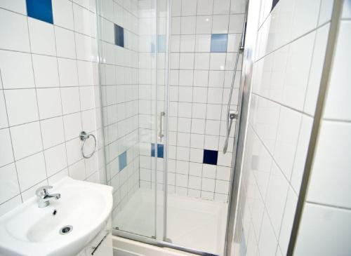 Charlie Hotel - image 4