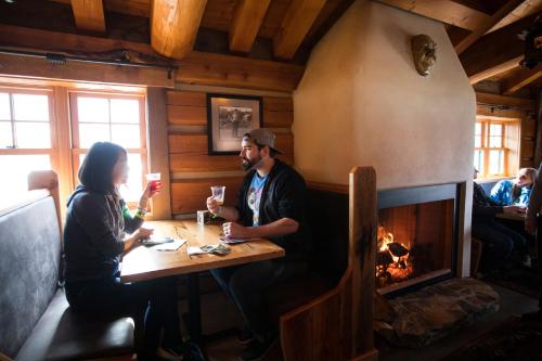 McMenamins Kalama Harbor Lodge