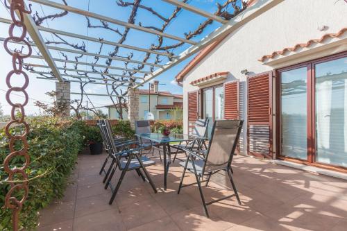  Family house SANJA in Vodnjan