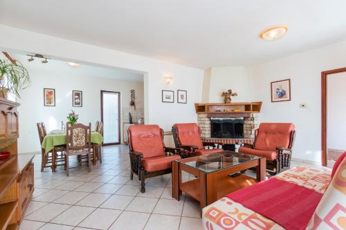  Family house SANJA in Vodnjan