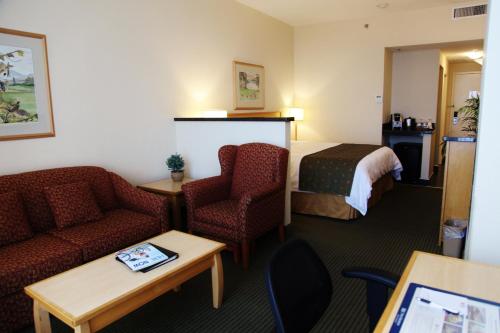 Best Western Plus Kelowna Hotel & Suites