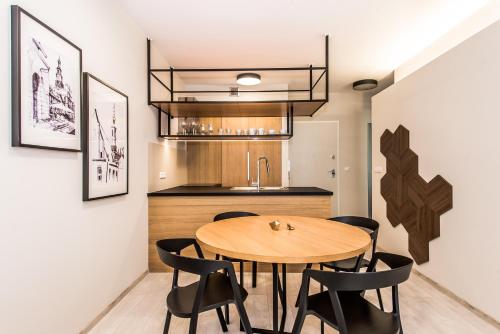 One-Bedroom Apartment image 5
