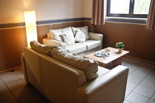4 twin beds