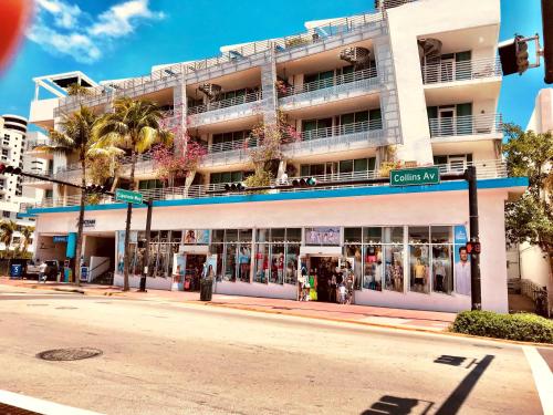 Apartment at De Soleil Hotel on Ocean Drive in Miami Beach, USA