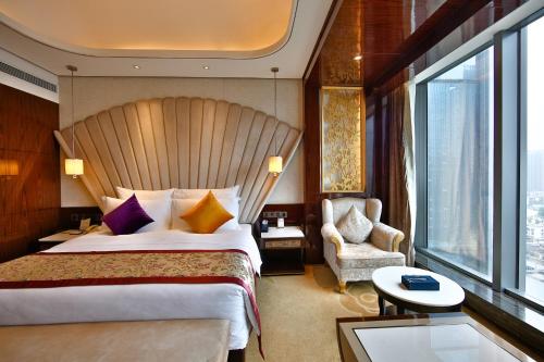 room detail thumbnail 1