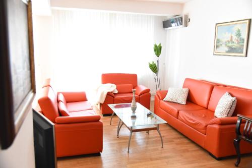 3 Bedroom Home with Parking Garage in The Heart of Skopje, Skopje