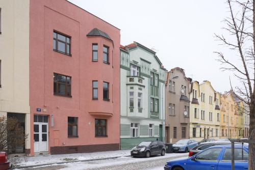 Pink House Apartments