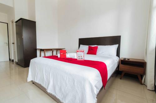 RedDoorz Plus at Banawe Quezon City, Manila