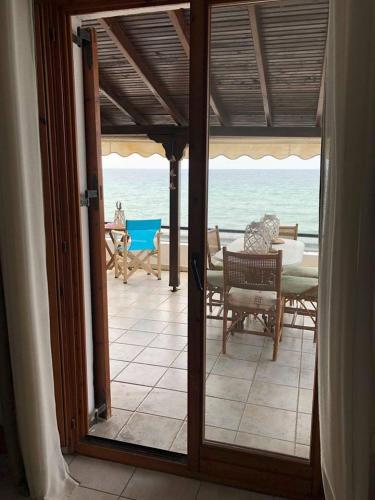 Superior, comfortable seaside home with amazing view, Siviri (zdjęcie 6)
