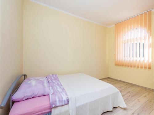  Two-Bedroom Apartment in Viskovo in Viskovo