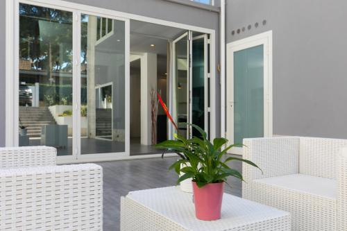Niclas Luxury Apartments EUR 2