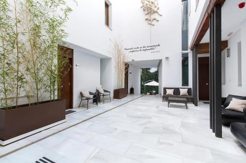 Elvira Suites Elvira Suites