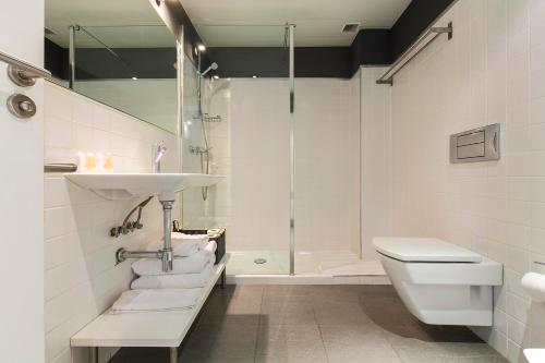 tuGuest Elvira Suites - image 5