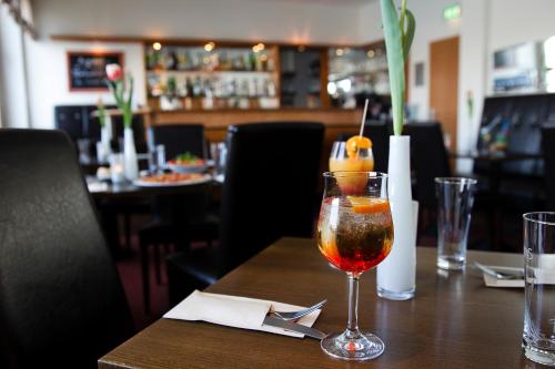 อาหารและเครื่องดื่ม, Hotel am Rhein in เวสเซลิง