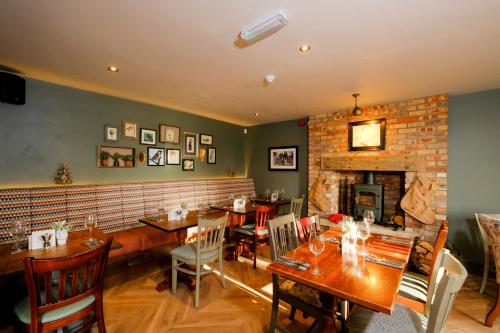 The Saracens Head - image 13