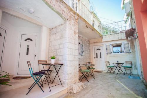  Apartments Emotha, Pension in Trogir