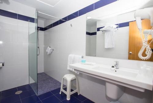 Hotel Voramar - image 11