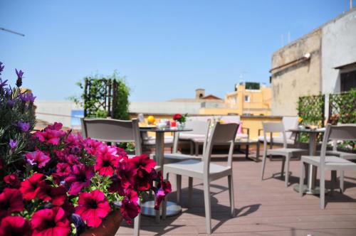 Piccola Navona Roof Garden - image 5