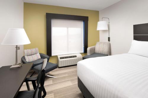 Holiday Inn Express Knoxville-Strawberry Plains, an IHG Hotel