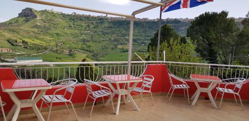 Dārzs, B&B da Pietro in Calascibetta
