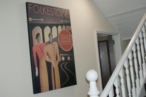 10to12 Folkestone - main image