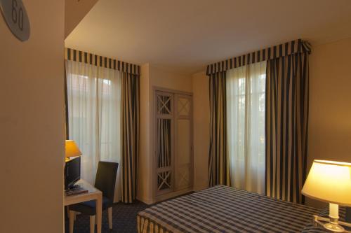 room detail thumbnail 0
