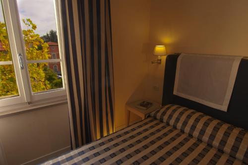 2 twin beds