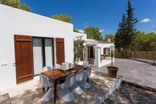 VILLA CAN MASS Architect Country Villa ETV2365E
