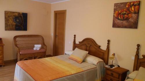 1 double bed, 1 twin bed