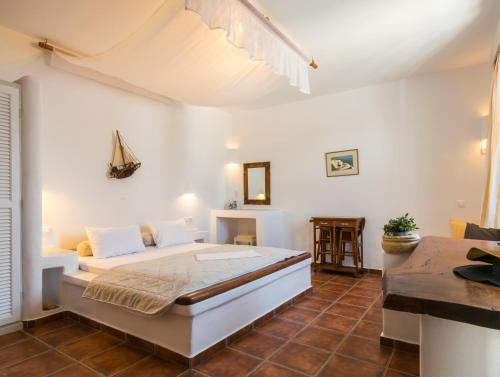 Giannoulis Hotel – Adamantas