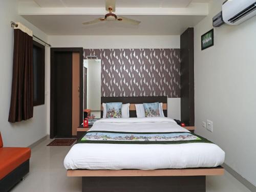 

OYO 3329 Hotel Tushar Residency