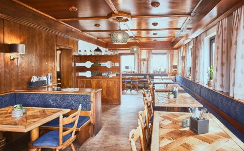 Restaurant, Boutique-Gasthof Ueberfuhr in Salzburg