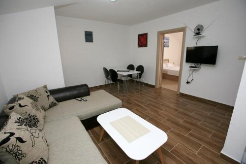 Ruža Apartments - image 9