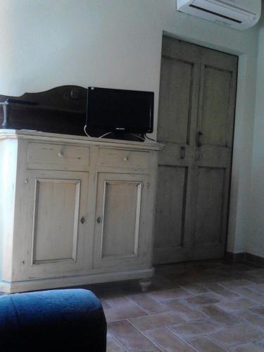 1 queen bed, 1 twin bed, 1 sofa bed