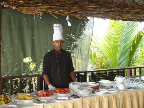 Food and beverages, Lagoon Paradise Beach Resort in Tangalle
