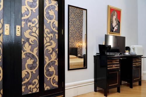 Domus Monami Luxury Suites