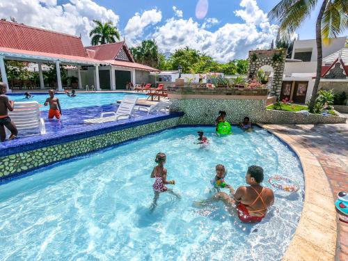 Moulin Sur Mer Beach Resort