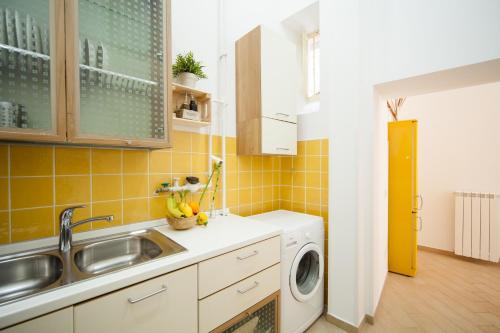 Napoli Centro Suite - Duomo Apartment, Neapel (Foto 8)
