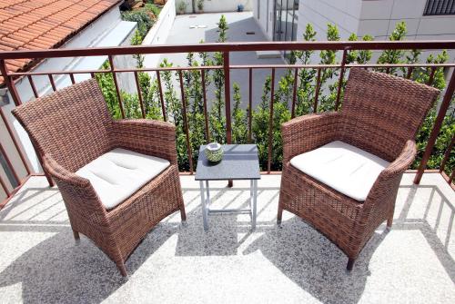Double or Twin Room with Balcony image 4