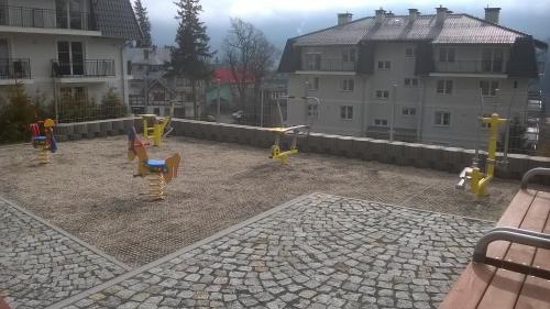 Apartment with Mountain View image 10