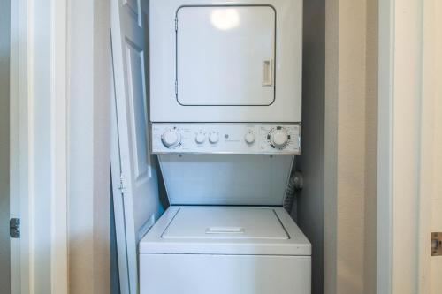 Strip View luxury Condo Strip View luxury Condo