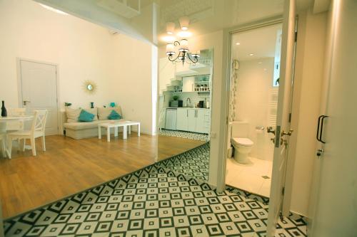 Diplomat Apartment