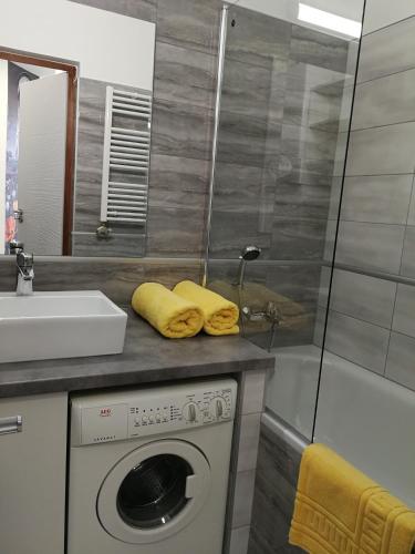 Class Apartment