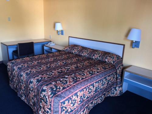 Lone Star Inn - image 3