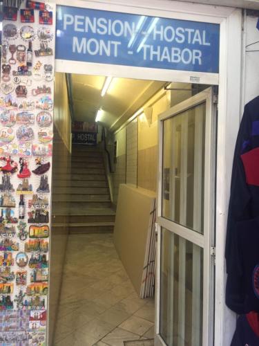 Hostal Mont Thabor 2