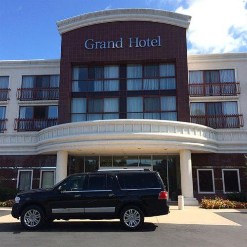 Grand Hotel - Sunnyvale